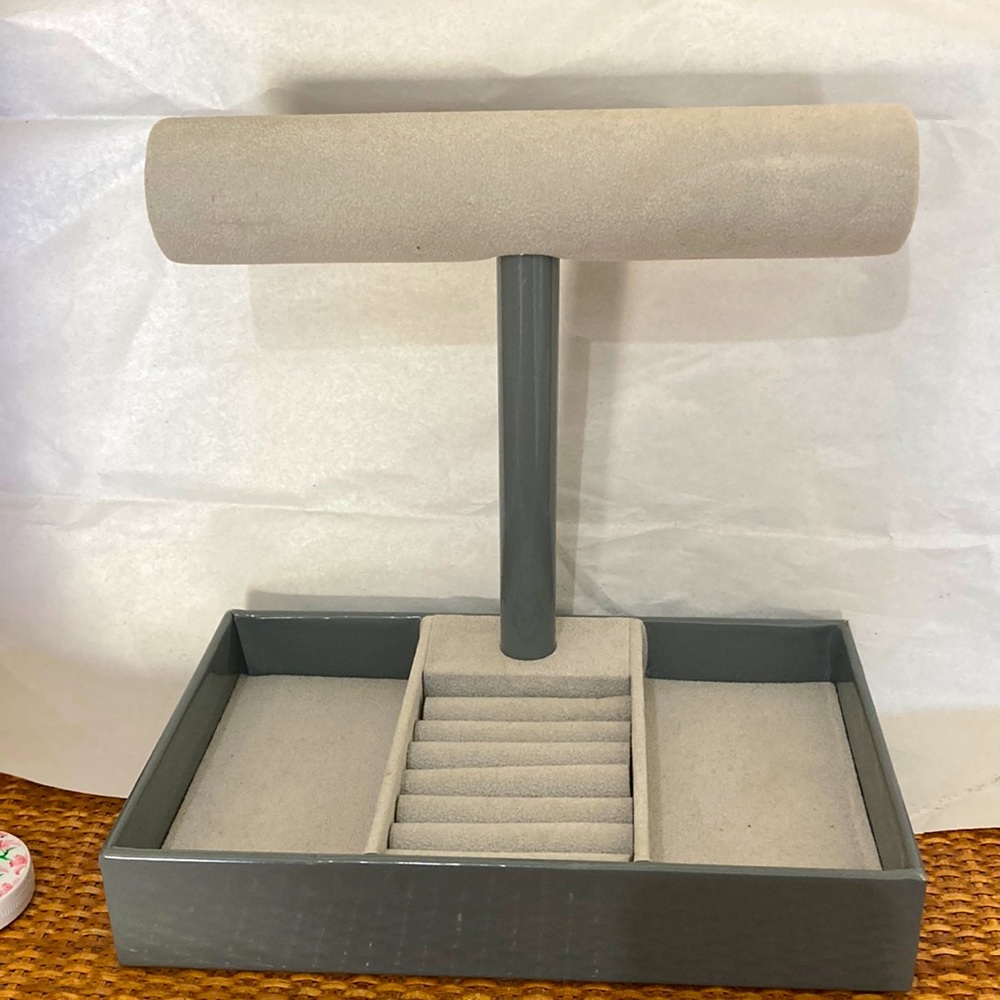Jewelry display/organizer case